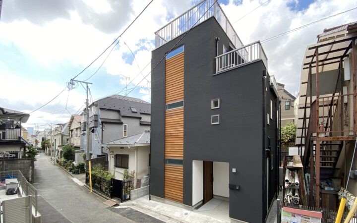 【15坪の狭小住宅】日テレ「THE突破ファイル」で話題！都心で夢を叶えたガレージ＆屋上付き3階建ての家