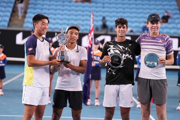 ジュニア部門男子シングルス・ダブルス優勝 ブルーノ・クズハラ選手