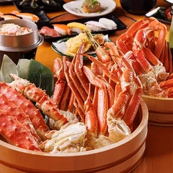 歴史的円安で訪日客に「食べ放題」が人気　 東京のカニ食べ放題店で外国人来店数が前月比132％に増加