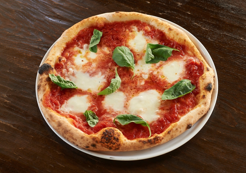 マルゲリータ本体価格:1,200円(税抜き) 1,320円(税込)