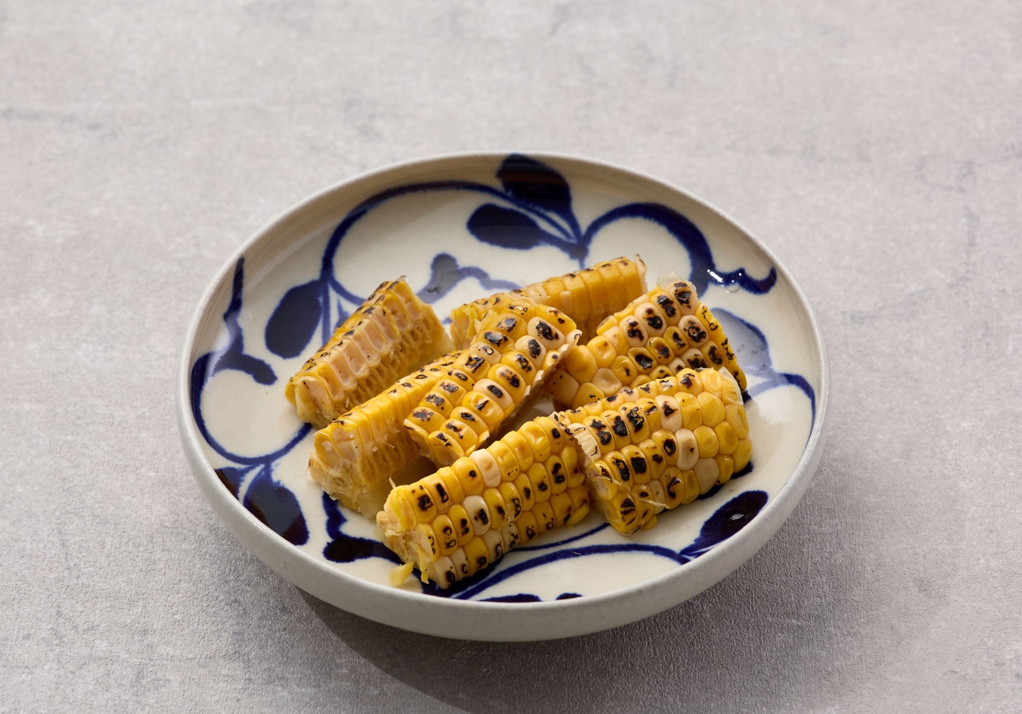 甘じょっぱいとうもろこしがおつまみの新定番に!
