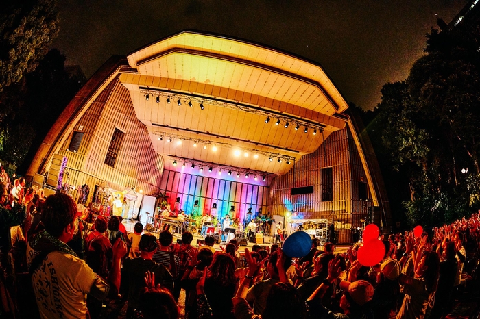 「祝・日比谷野音 100周年 第 26回 BEGINコンサートツアー」東京・日比谷公園大音楽堂(日比谷野音)