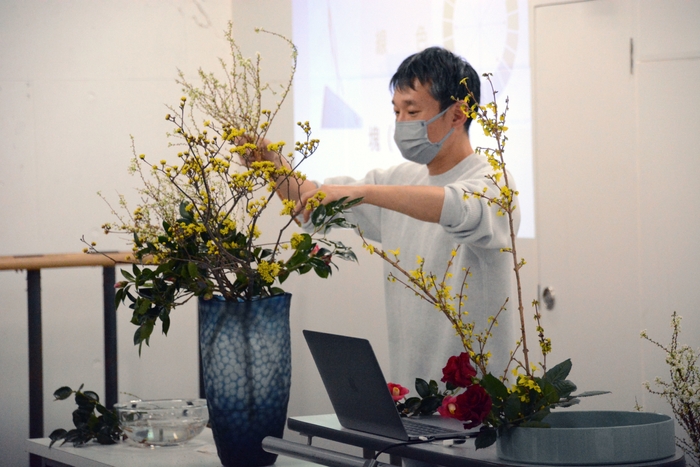 いけばな講師デモンストレーション