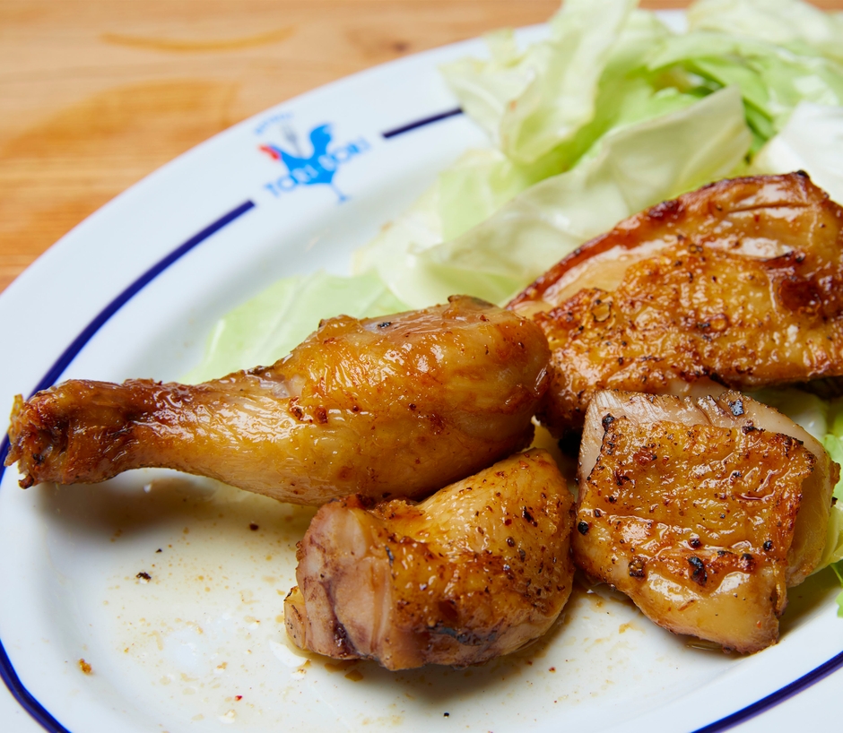 骨付き鶏モモ肉のオーブン窯1本焼き