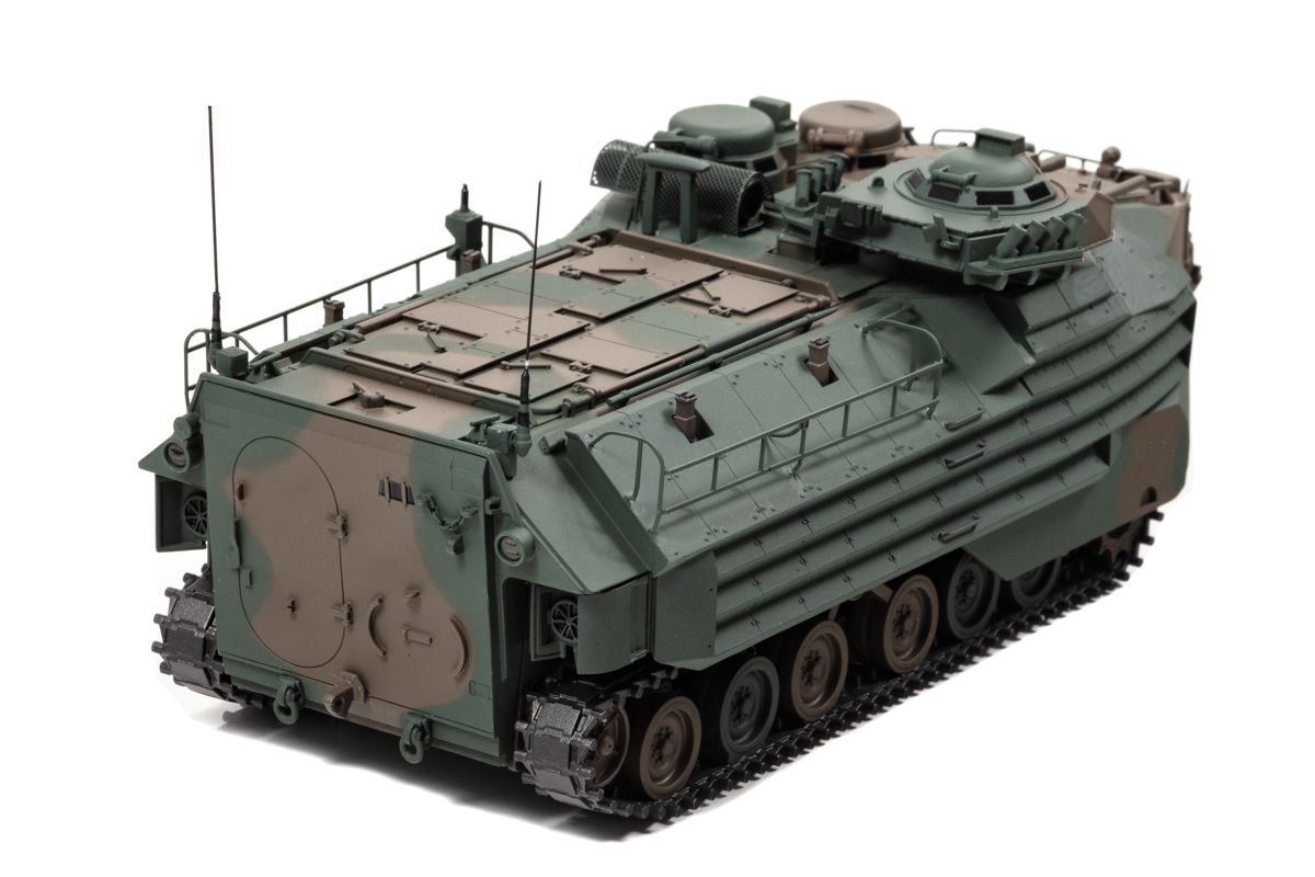 islands 1/43 陸上自衛隊 水陸両用車 AAV7:右後
