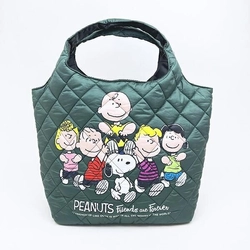 スヌーピーの派手なデザインが印象的なトートバッグ！ヒョウ柄やフェイスデザインなど、ユニークで楽しい大容量のトート集です