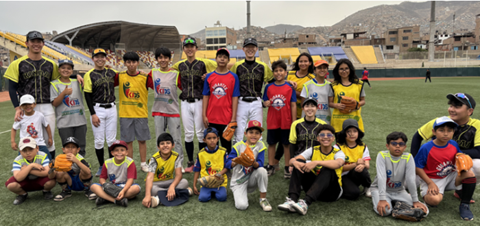 近畿大学産業理工学部硬式野球部員らがペルーで少年野球を指導　第11回JICAボランティア派遣事業に参加