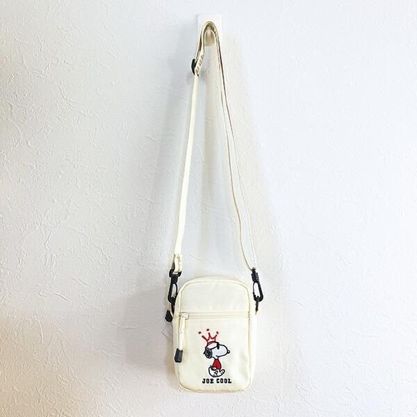 ジョー・クールのショルダーバッグ