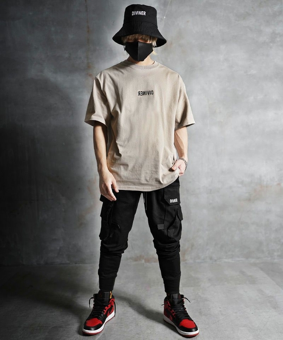 Exaggerate Box Logo TEE(ベージュ)