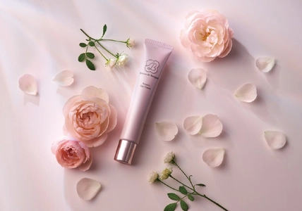 新日本製薬より「肌に咲く、花束のような美しさ。」 肌と心に寄り添う新スキンケアブランド　 Maison de Bouquet＜メゾンドブーケ＞がデビュー！ 第1弾商品「プロテクトデイクリーム」2026年2月15日発売開始！