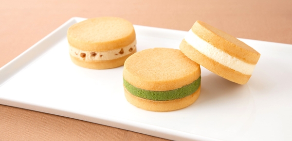 洛甘バターサンド＜ブレーン＞＜抹茶＞＜マロン＞　各種 324円（税込）
