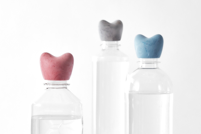 「地層」「氷河」「鍾乳洞」をイメージした3種のカラー展開 (C)アッシュコンセプト