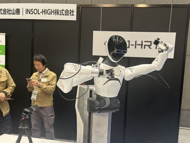 「J-HRTI」ロボット(株式会社山善/INSOL-HIGH株式会社)