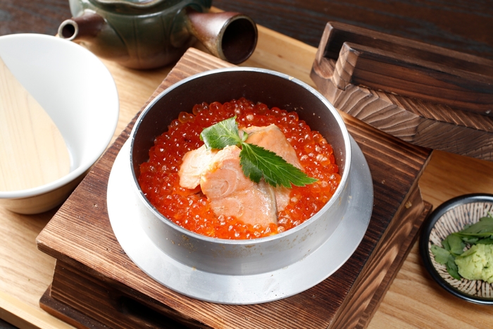 「売切れ御免!!数量限定!!当店名物♪『はらこ釜飯』」1,848円