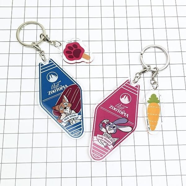 ディズニーの人気作品ズートピアのアクリルキーホルダー