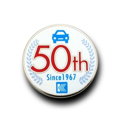 ◆PINS FACTORY（ピンズファクトリー）◆　ピンズ実例No.970株式会社カトー　様　「創業50周年記念バッチ」★新たなデザインで作るオリジナルバッチは自社の歴史をかたどる記念品