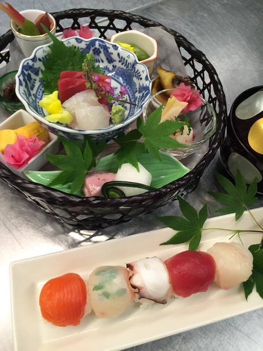 Cafe 縁 yosuga つつじ祭り特別御膳