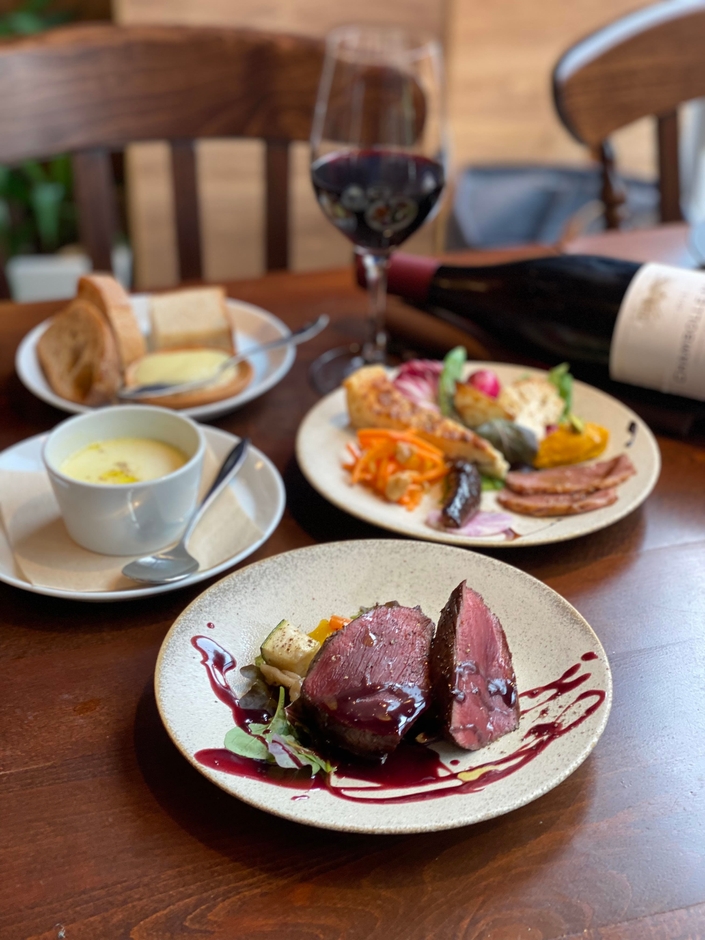 ランチコースは要予約です