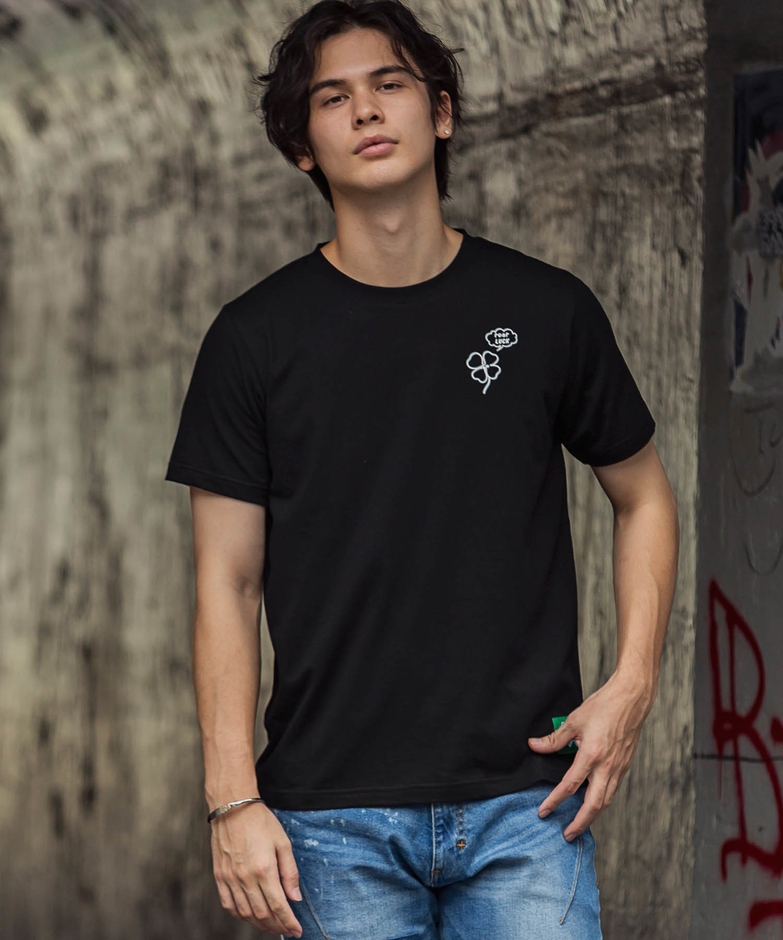 roarLUCK Tシャツ　￥3,900(税別)　※2色展開