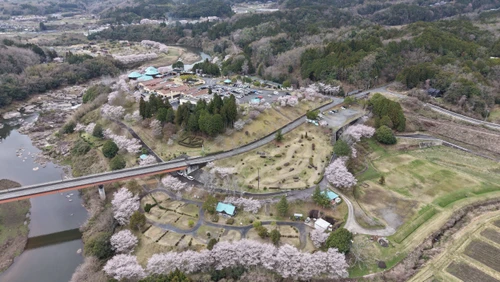 伊賀市の西の玄関口　『島ヶ原温泉やぶっちゃ』
3人制バスケットコート完成！・5/6(水)第1回「やぶっちゃ市」開催！