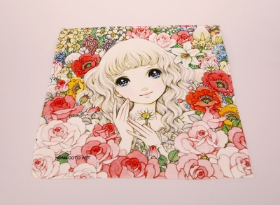 ハンドタオル「花の中の少女」 1,650円(税込)