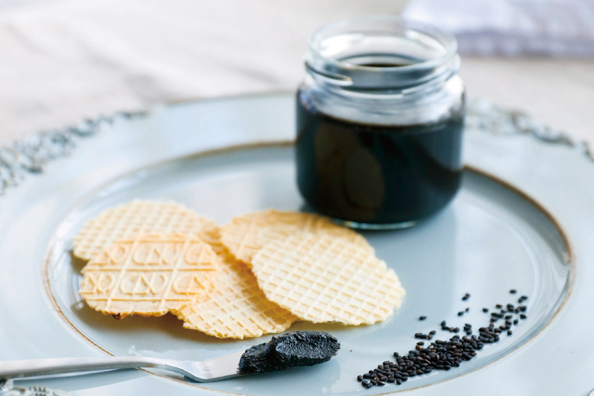 【選ばれる定番品】三育フーズの「黒ゴマクリーム」が日経POSセレクション2025ロングセラー「その他スプレッド」カテゴリで選出