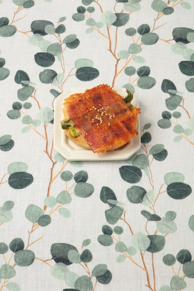 洞洞（ホラホラ）【アスパラベーコン】