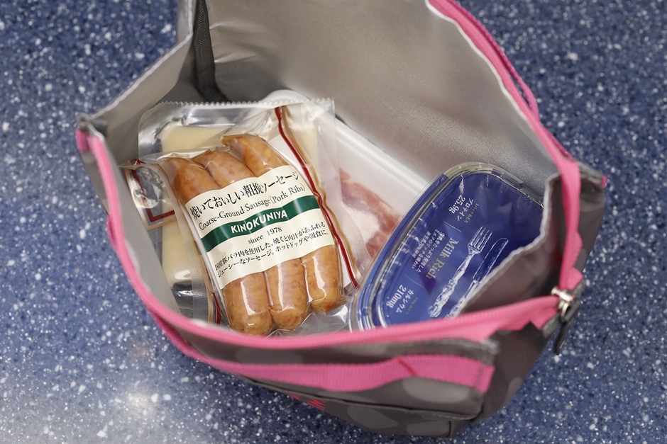 「紀ノ国屋のたっぷり保冷ポーチ」使用例