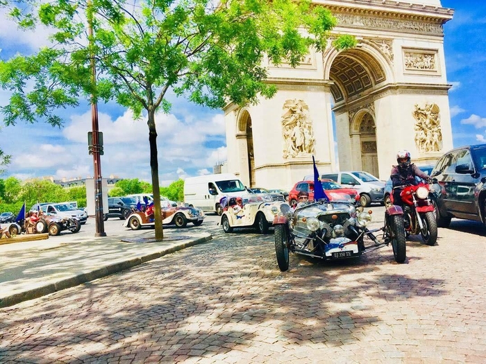 2018年、モナコ・ロシアピースラリーの通過点フランスでの走行風景