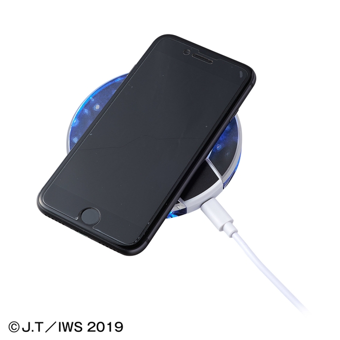 モチモチの木 ワイヤレスチャージャー 使用イメージ2