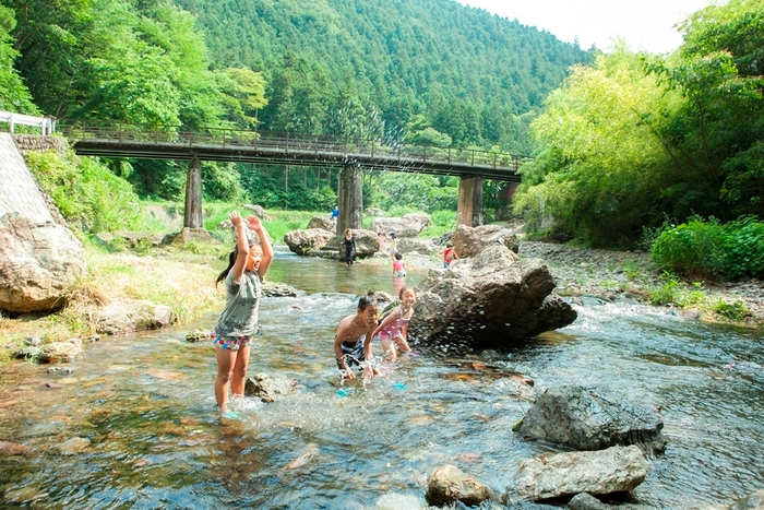 清流高麗川で憩う