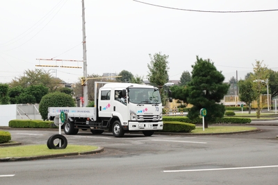 中型教習車両