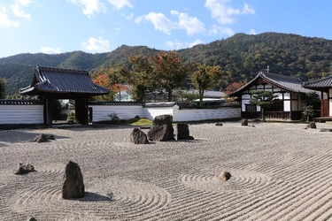 嵐山の非公開寺院　臨川寺特別参拝