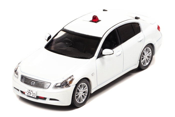 スカイライン埼玉県警察 覆面:左前