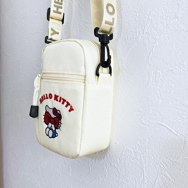 キティのショルダーバッグ