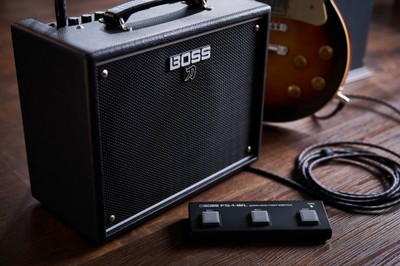 『KATANA-25』フットスイッチ「FS-1-WL」との組み合わせ