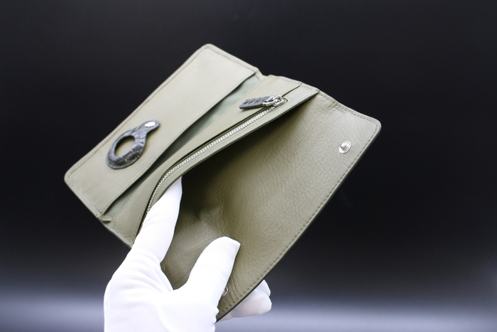 札入れ＆フリーポケット＆AirTag専用ポケット