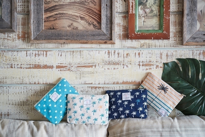 クラッチ(Love , Aloha, Pink Aloha, Honolulu)＄32