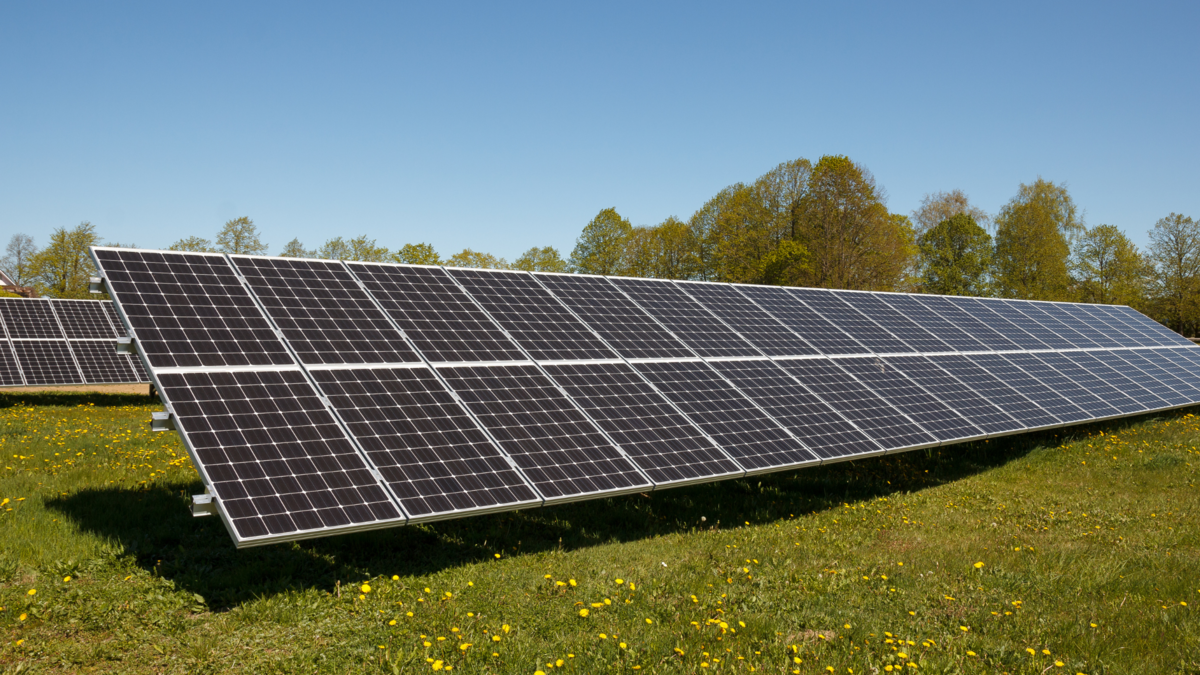 アジア太平洋地域のソーラーパネルリサイクル市場は2027年までに年率21.8%で成長