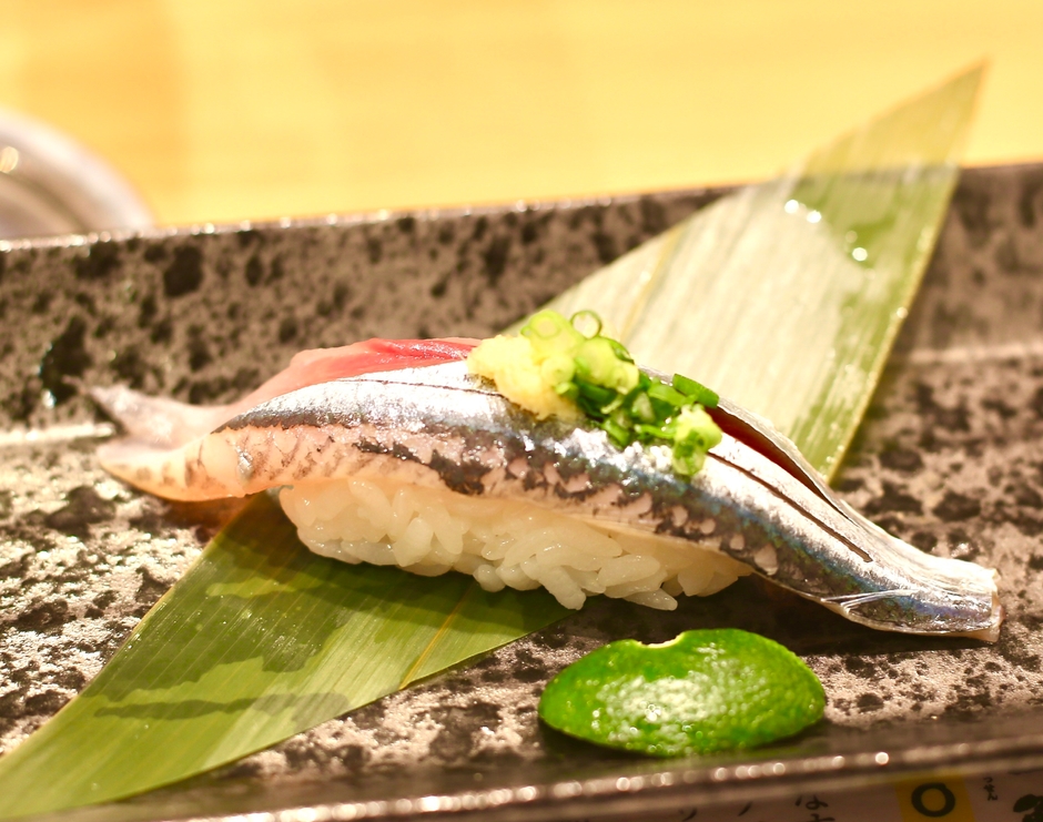 季節ごとに短期間しか味わえない旬のネタを提供