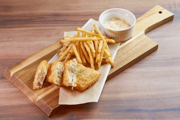 フィッシュ&チップス 990円(税込)