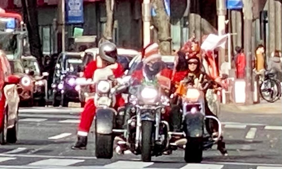 街に出て児童虐待がなくなるよう願いを込めて