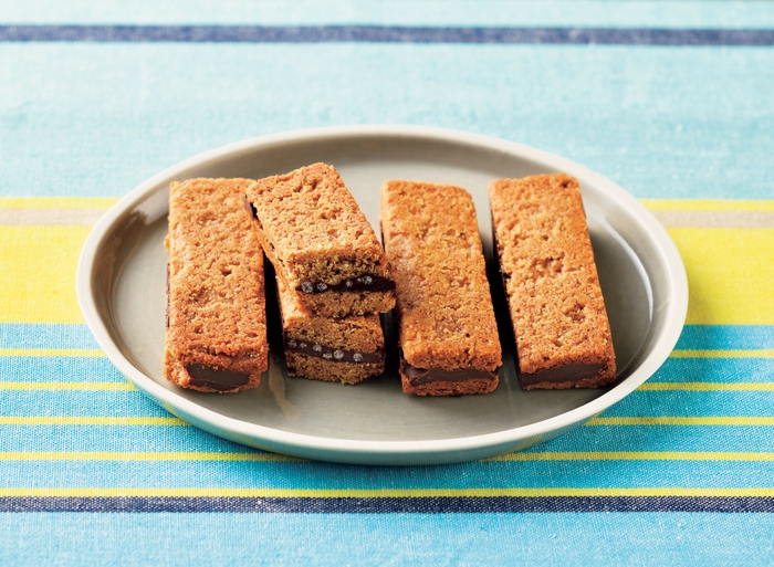 【お菓子と暮らしの物 りた】「糸チョコクランチ」