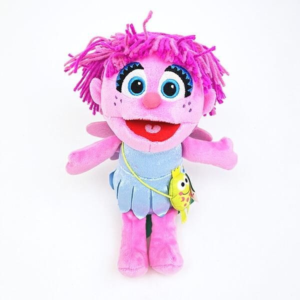 セサミストリートのアビー特集。派手可愛いぬいぐるみやポーチはゲット必須！