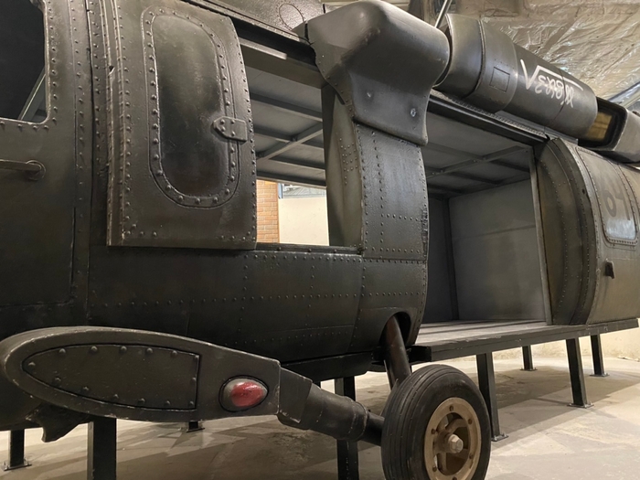 戦闘ヘリの側面