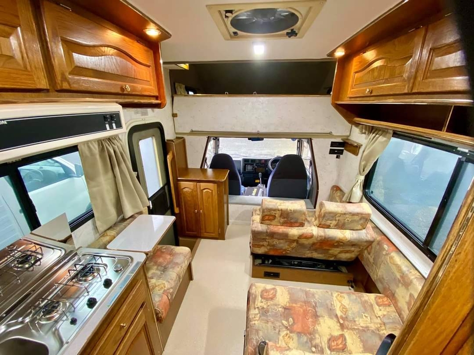 リバティ 内装1