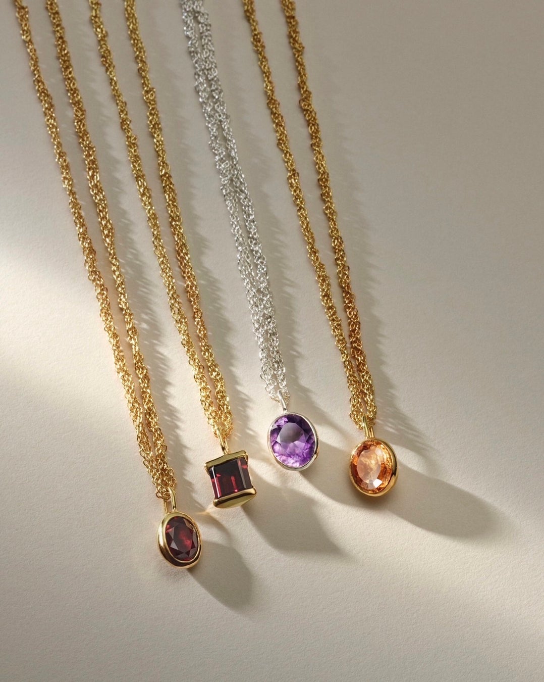 ピュアシルバージュエリーブランド 「SARARTH(サラース)」アップサイクルしたジェムストーンを配した限定コレクションが新登場。