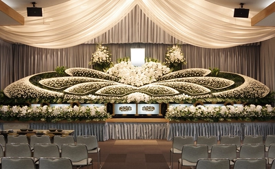 人手不足が続く葬祭業界で変化　 花祭壇の技術職に応募増、前年比151％