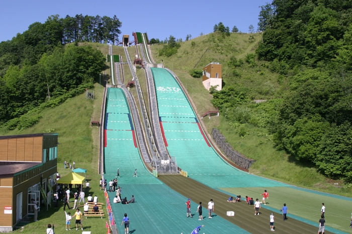 士別市のスキージャンプ台・朝日三望台シャンツェ