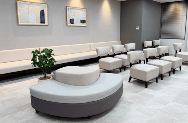 調剤薬局の家具納品事例